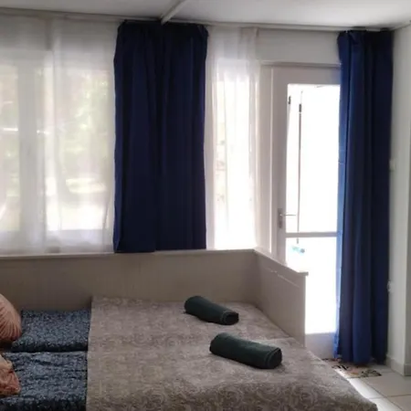 Gesztenyes Ueduelo Appartement Balatonudvari