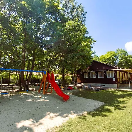 Gesztenyés üdülő Apartman