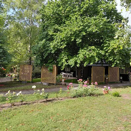 Gesztenyés üdülő Appartement