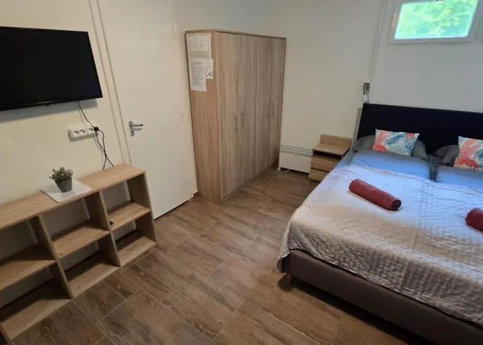 Apartment Gesztenyes Ueduelo *