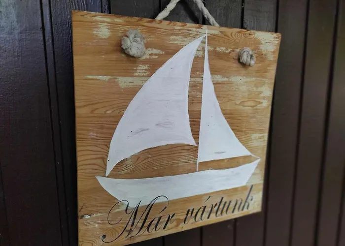 Gesztenyes Ueduelo Apartament Balatonudvari